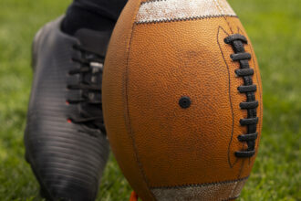 Bien choisir ses crampons de rugby : ce que chaque joueur devrait savoir